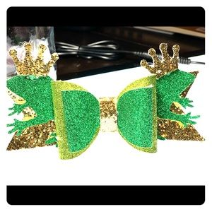 Frog Princess Bow